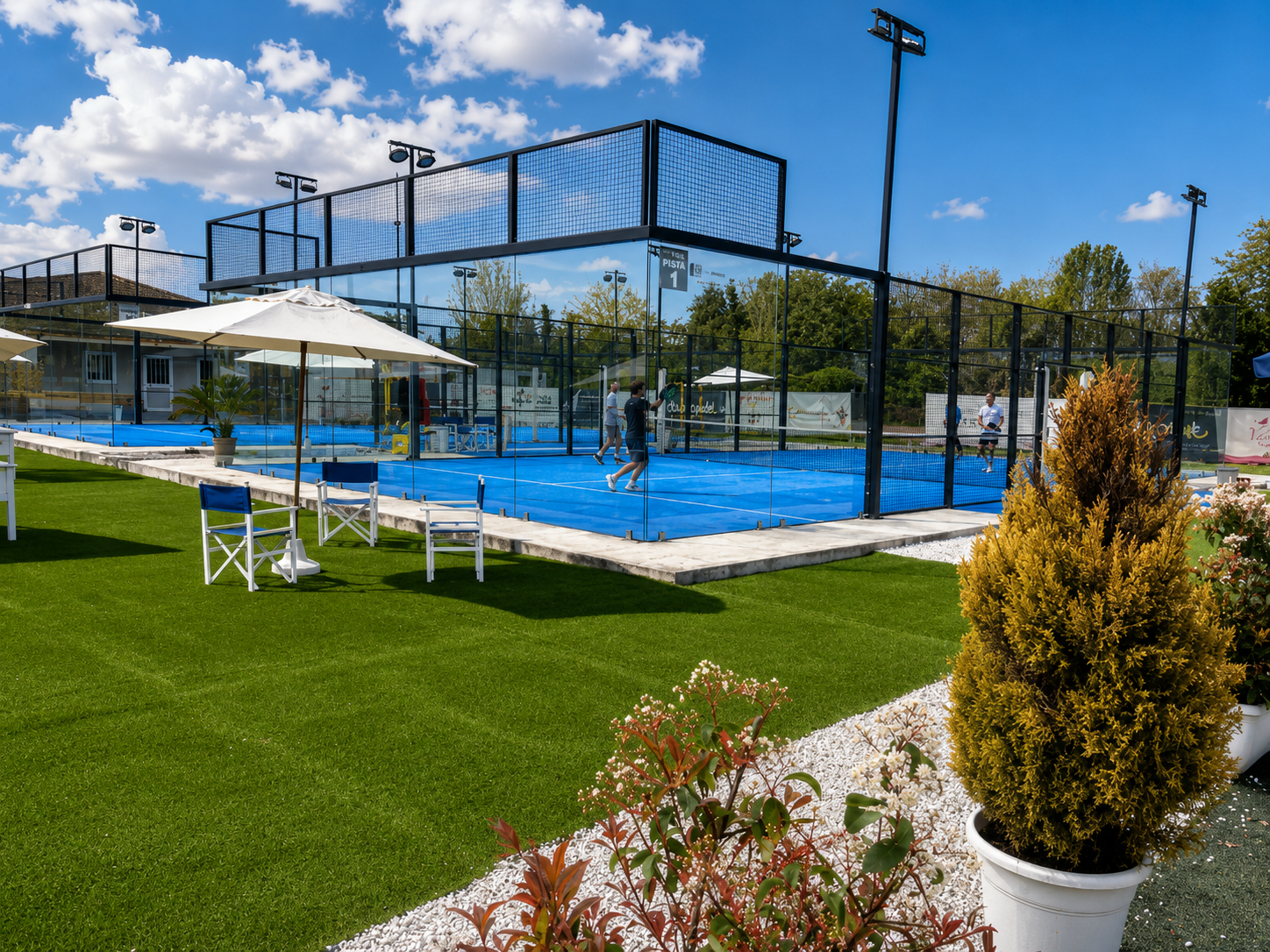Campi padel Versilia con noleggio racchette incluso
